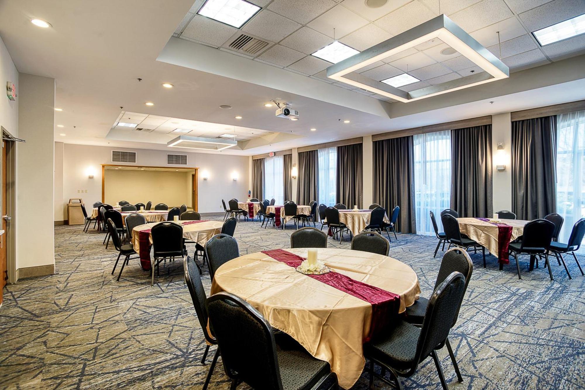 Holiday Inn Express La Plata By Ihg Exterior foto